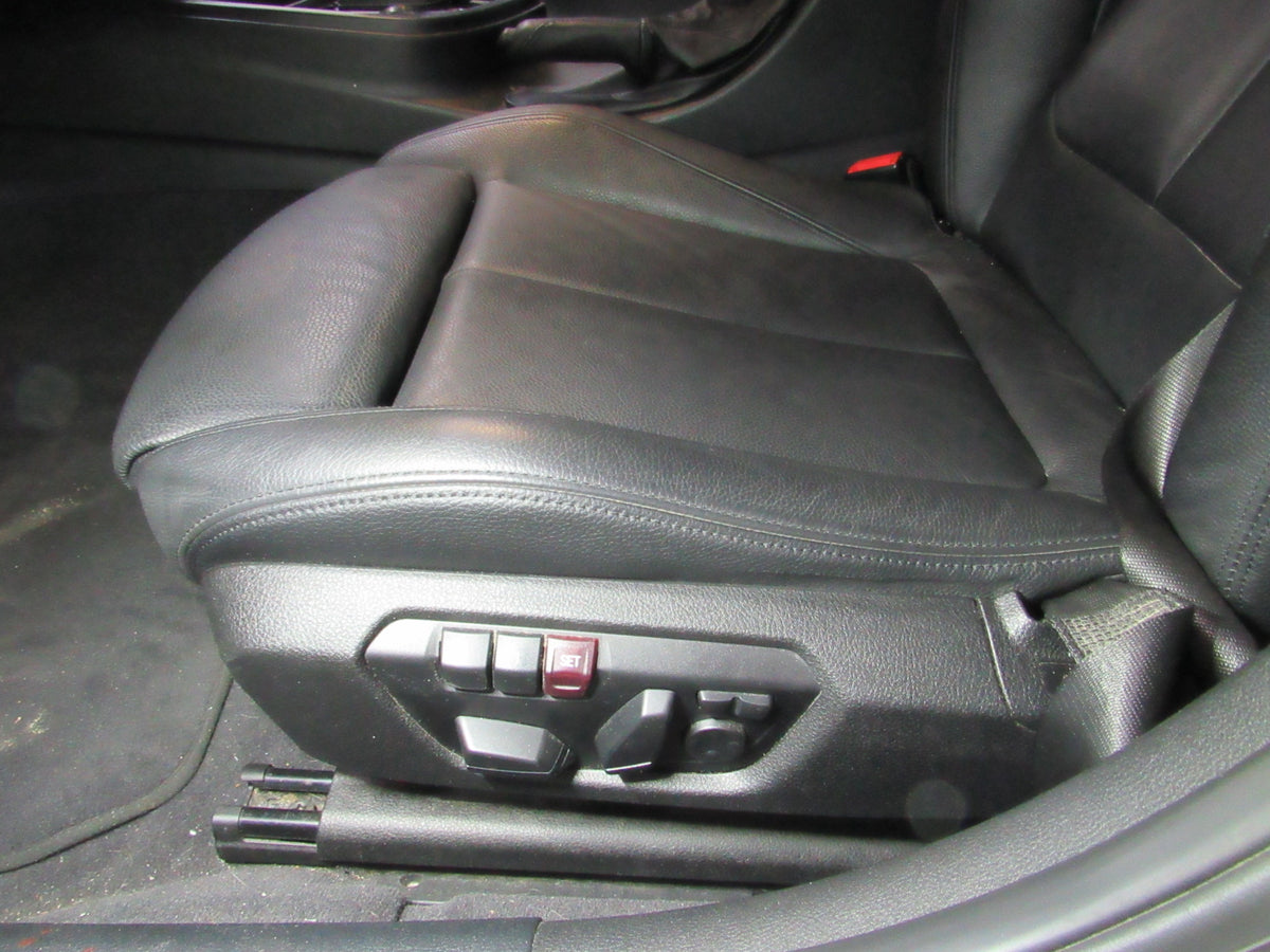 2015 BMW F30 335i xDrive - PART OUT — photo 4