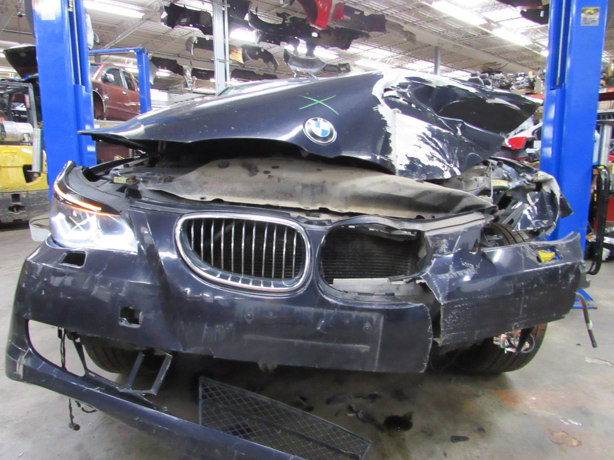 2008 BMW E60 535xi - PART OUT — photo 3