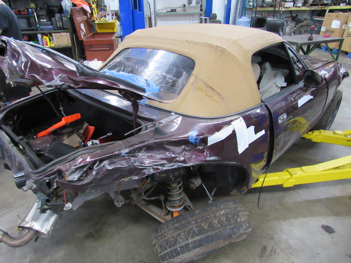 1995 Mazda Miata MX-5 NA - PART OUT — photo 1
