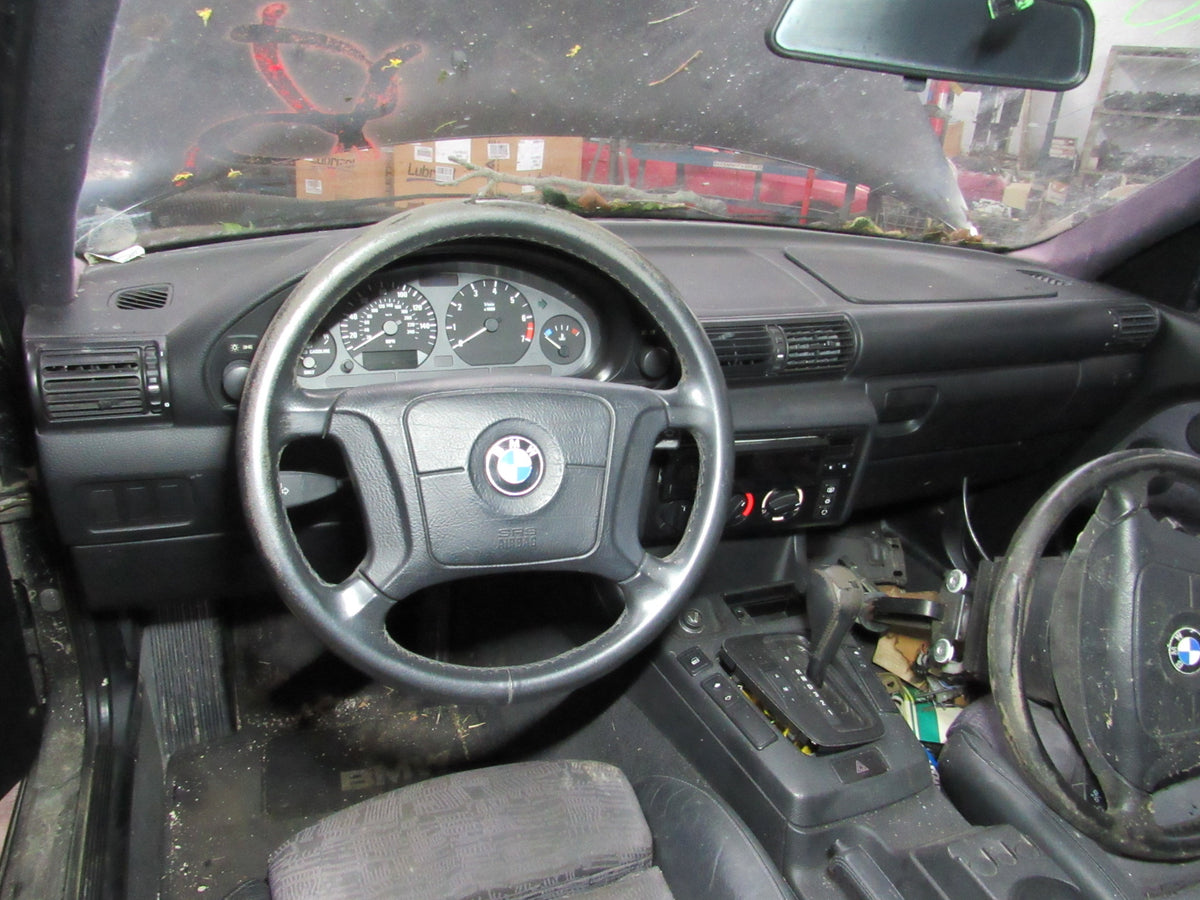 1996 E36 BMW 318ti - PART OUT — photo 6