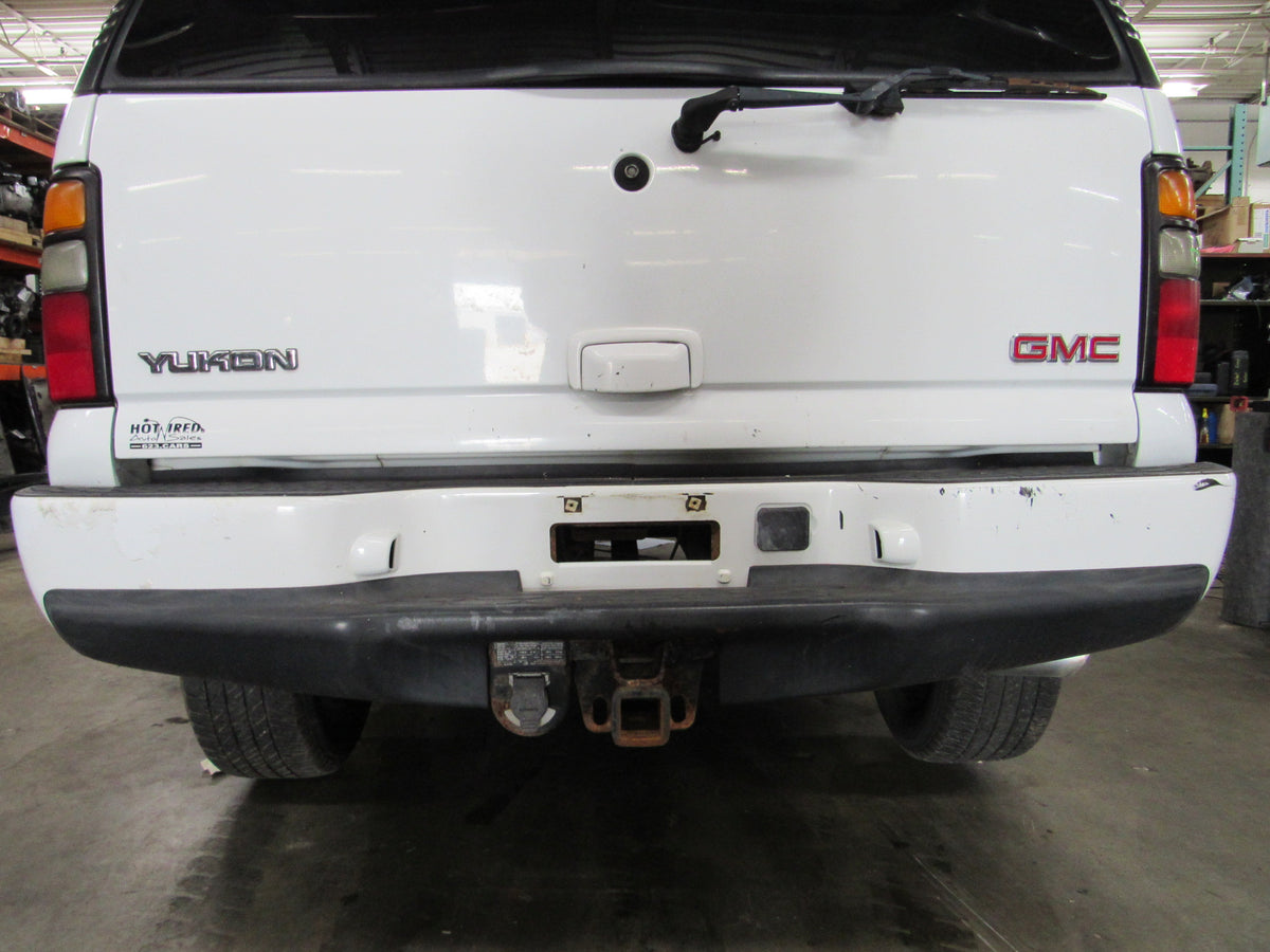 2005 GMT800 GMC Yukon - PART OUT — photo 1