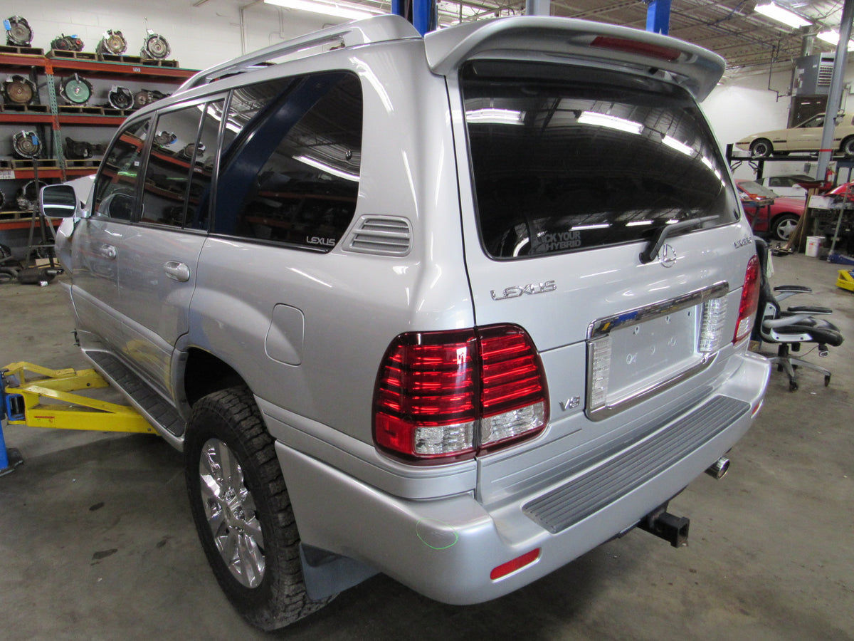 2006 Lexus LX470 - PART OUT — photo 3