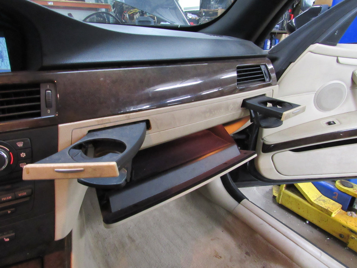 2009 BMW 335i E93 - PART OUT — photo 13