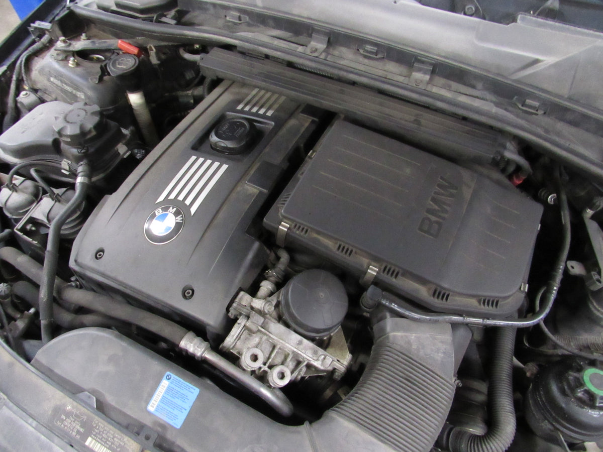 2009 BMW 335i E93 - PART OUT — photo 14