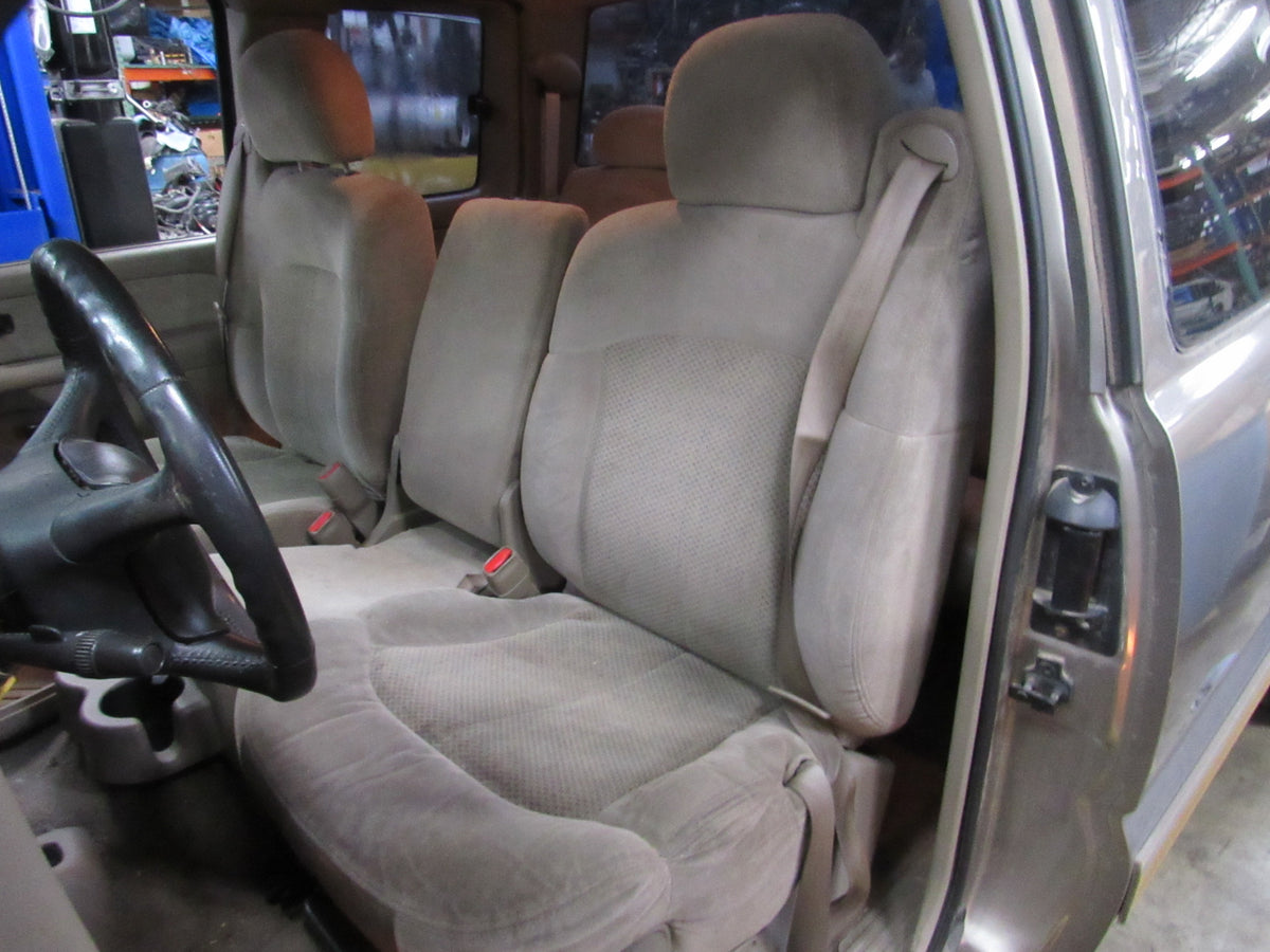 2002 Chevrolet Silverado 1500 GMT800 4X4 - PART OUT — photo 9