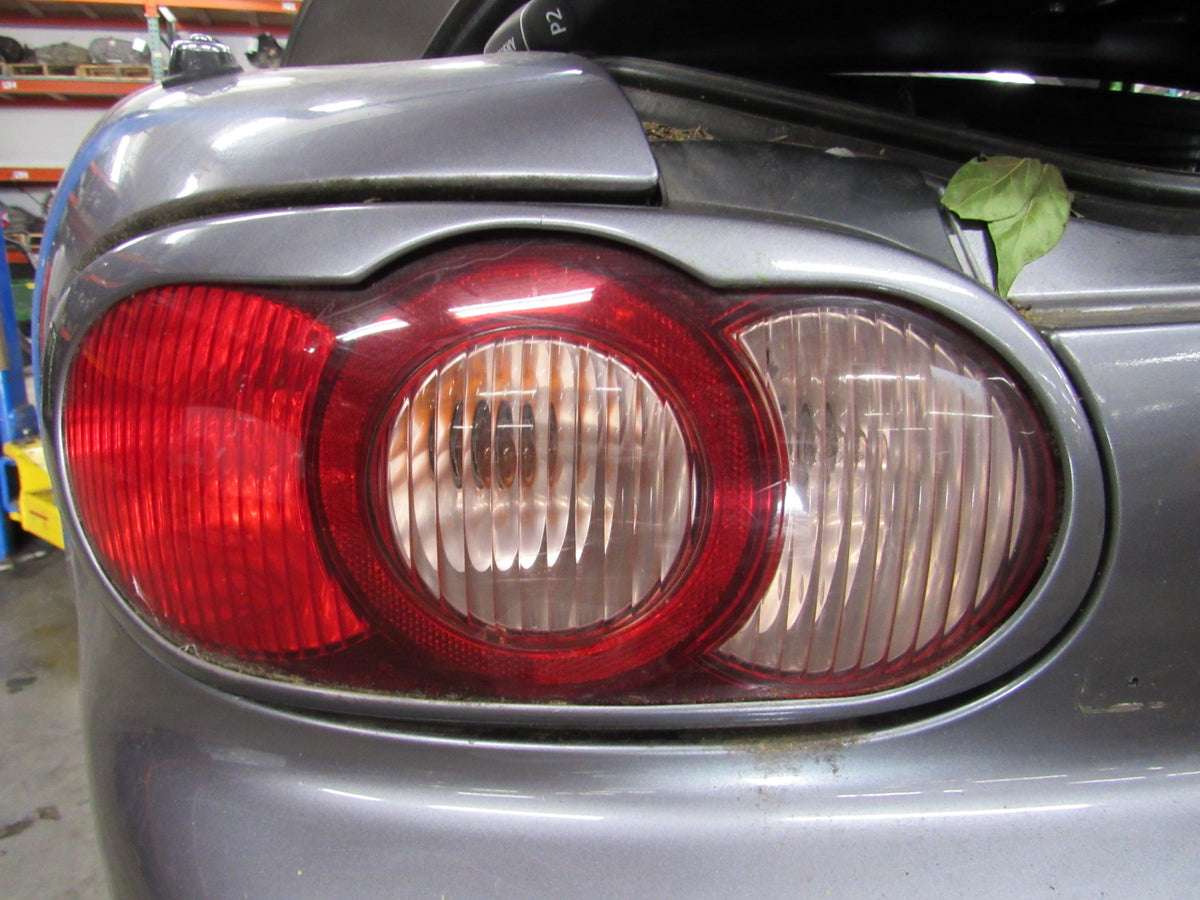 2002 Mazda Miata MX-5 SE - PART OUT — photo 6