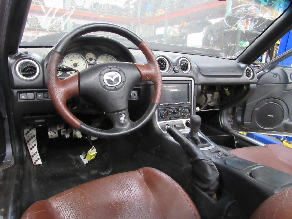 2002 Mazda Miata MX-5 SE - PART OUT — photo 7