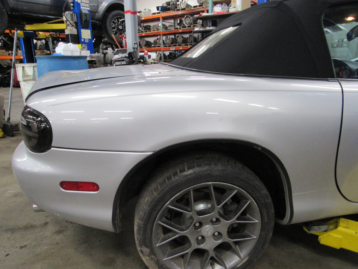 2004 Mazda Miata MX-5 - PART OUT — photo 7