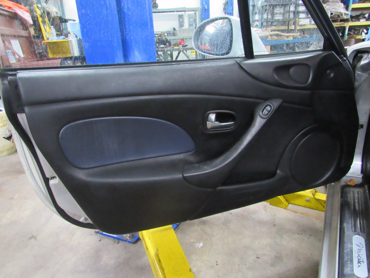 2004 Mazda Miata MX-5 - PART OUT — photo 12