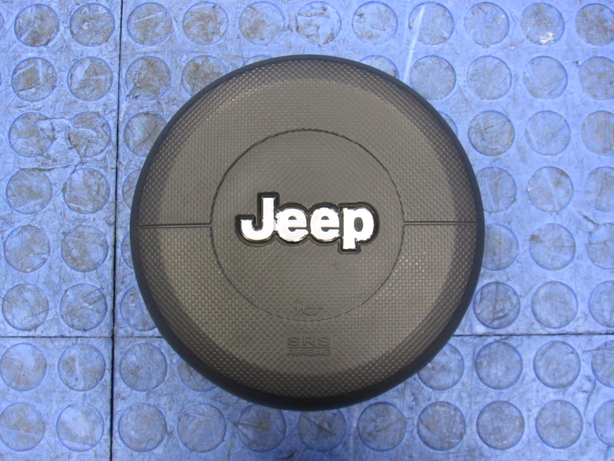 2008-2009 Jeep Wrangler JK Driver Steering Wheel Mounted Air Bag Airbag Black 1834