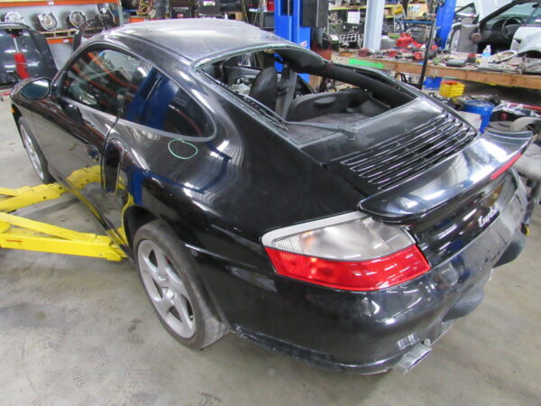 2003 Porsche 911 Turbo 996 - Part Out — photo 4