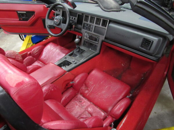 1989 Chevrolet Corvette L98 350TPI 91K - Part Out — photo 7